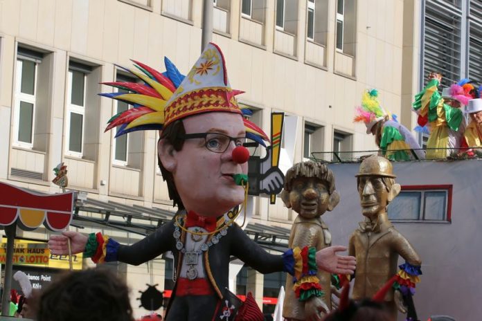 So Schön War Der Rosenmontagszug In Köln: Über 200 Bilder Vom Zoch!